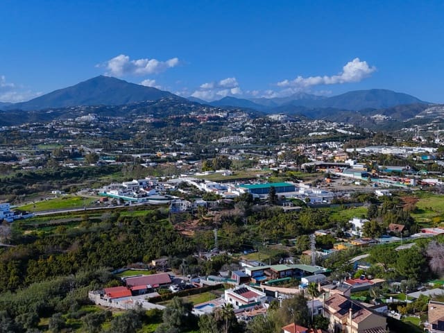 Ubebygd land til salgs i San Pedro de Alcántara Pueblo, Marbella - € 2 950 000 (Ref: 9722647)
