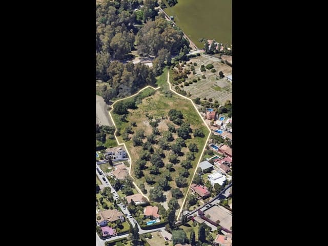 Ubebygd land til salgs i San Pedro de Alcántara Pueblo, Marbella - € 2 950 000 (Ref: 9722647)