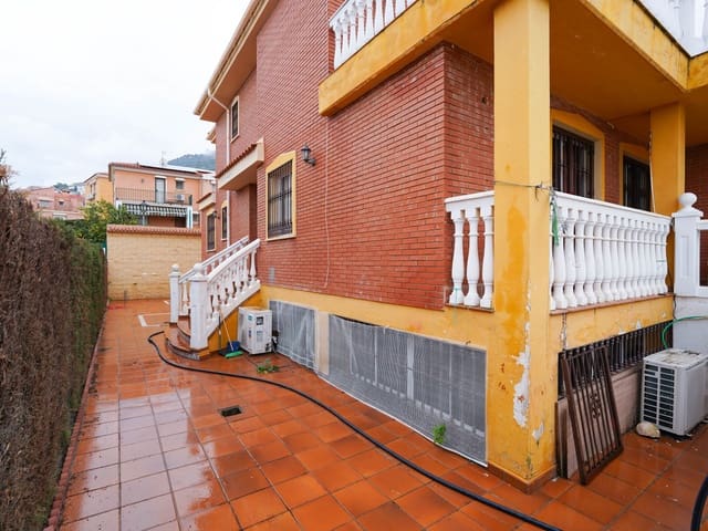 3 bedroom Villa for sale in Alhaurín de la Torre with pool - € 625,000 (Ref: 9722648)