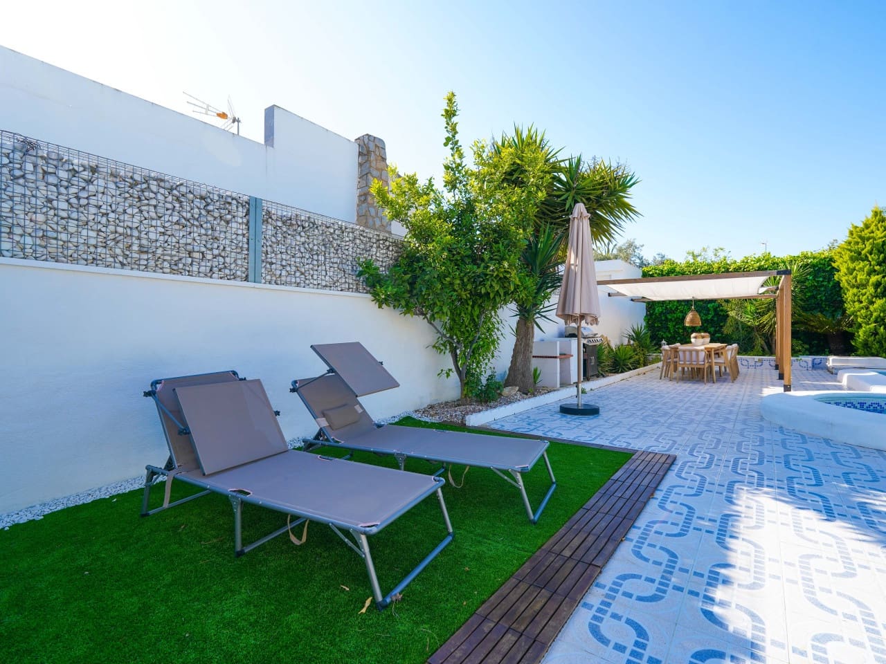 3 bedroom Villa for sale in Los Balcones with pool garage - € 399,000 (Ref: 9726204)