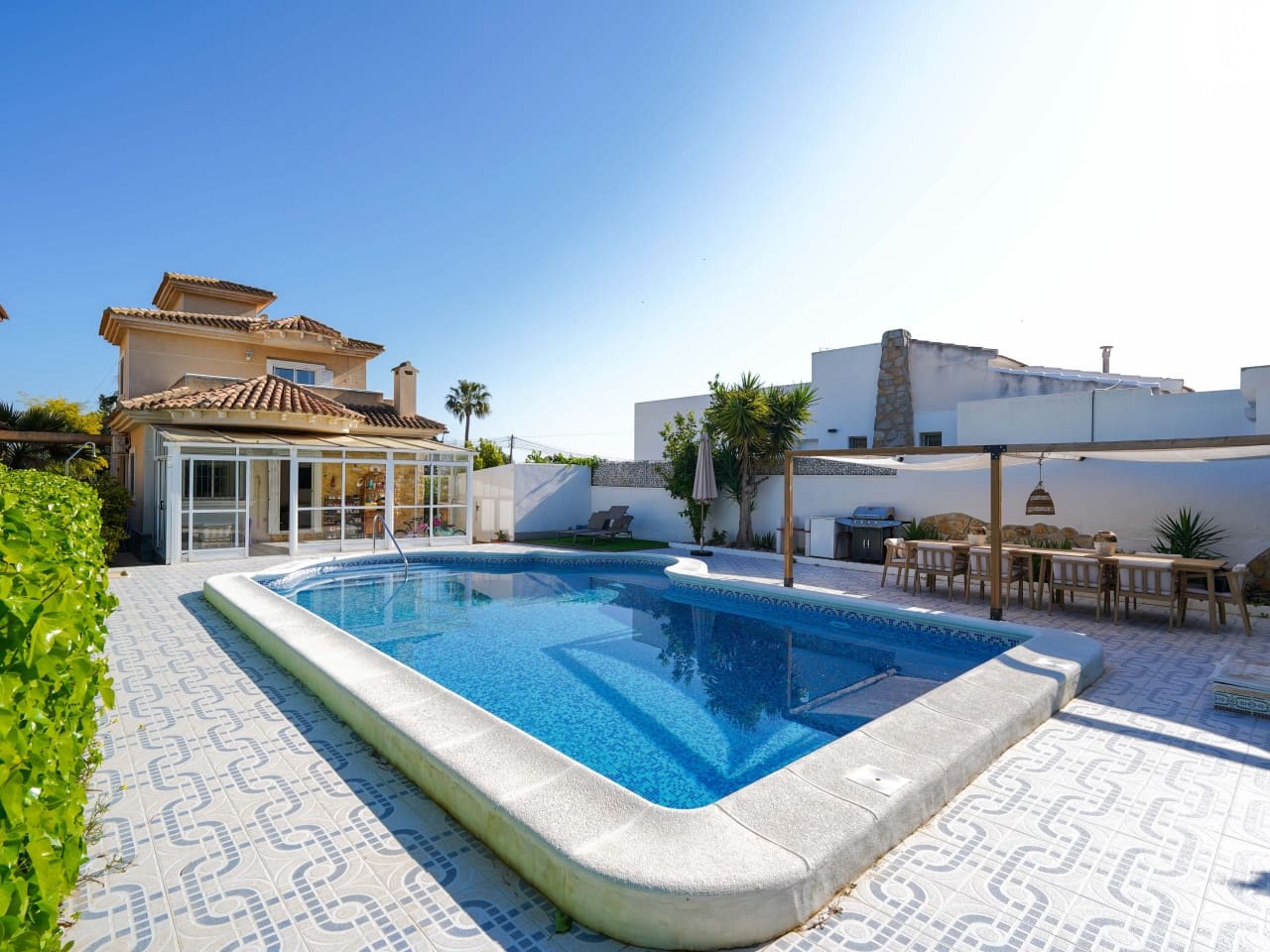 3 bedroom Villa for sale in Los Balcones with pool garage - € 399,000 (Ref: 9726204)