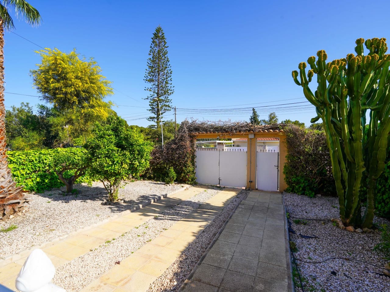 3 bedroom Villa for sale in Los Balcones with pool garage - € 399,000 (Ref: 9726204)