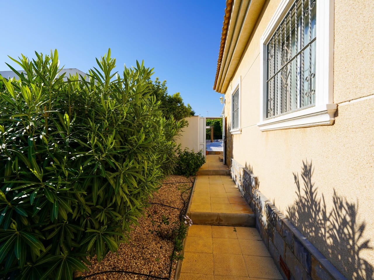 3 bedroom Villa for sale in Los Balcones with pool garage - € 399,000 (Ref: 9726204)