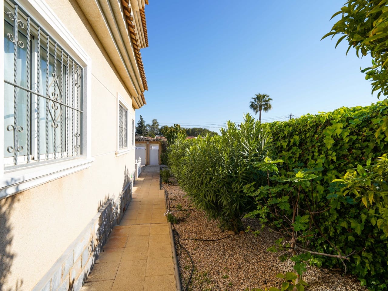 3 bedroom Villa for sale in Los Balcones with pool garage - € 399,000 (Ref: 9726204)