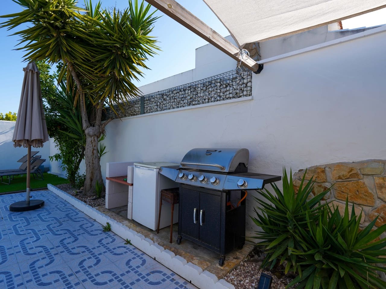 3 bedroom Villa for sale in Los Balcones with pool garage - € 399,000 (Ref: 9726204)