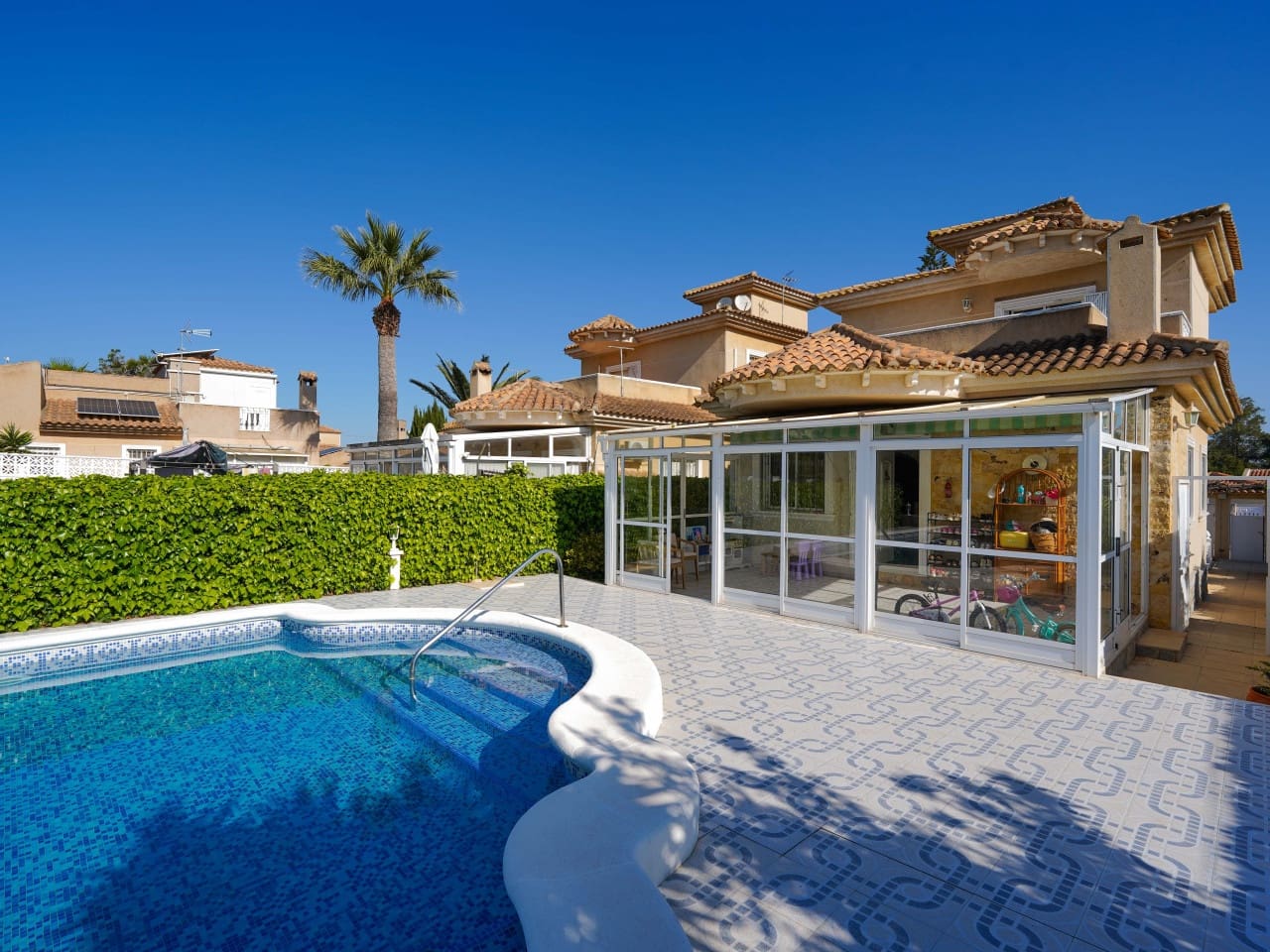 3 bedroom Villa for sale in Los Balcones with pool garage - € 399,000 (Ref: 9726204)