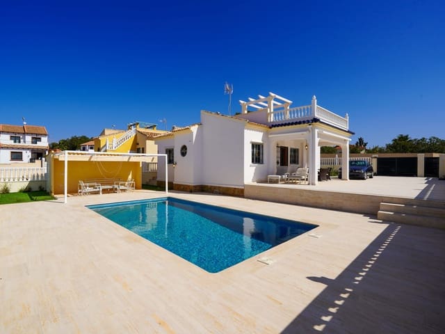 3 bedroom Villa for sale in Villamartin, Orihuela with pool garage - € 499,000 (Ref: 9730810)