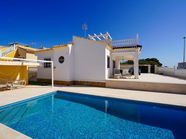 3 bedroom Villa for sale in Villamartin, Orihuela with pool garage - € 499,000 (Ref: 9730810)