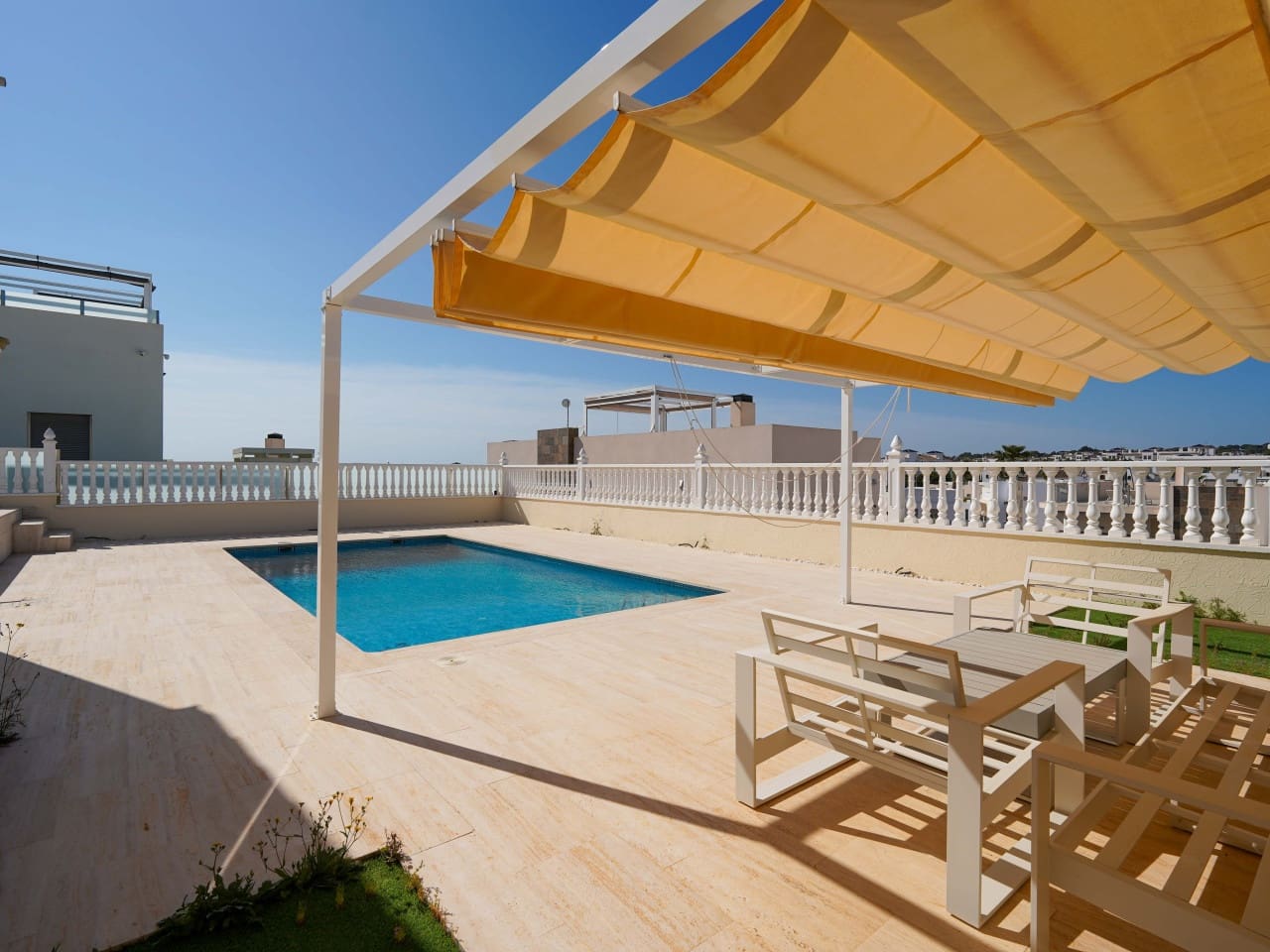 3 bedroom Villa for sale in Villamartin with pool garage - € 499,000 (Ref: 9730810)