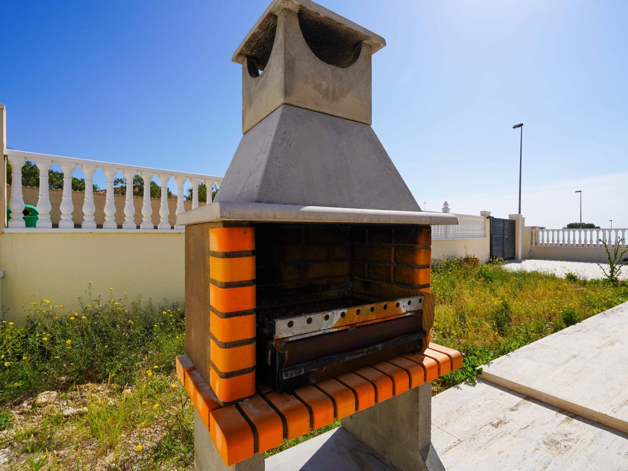 3 bedroom Villa for sale in Villamartin with pool garage - € 499,000 (Ref: 9730810)