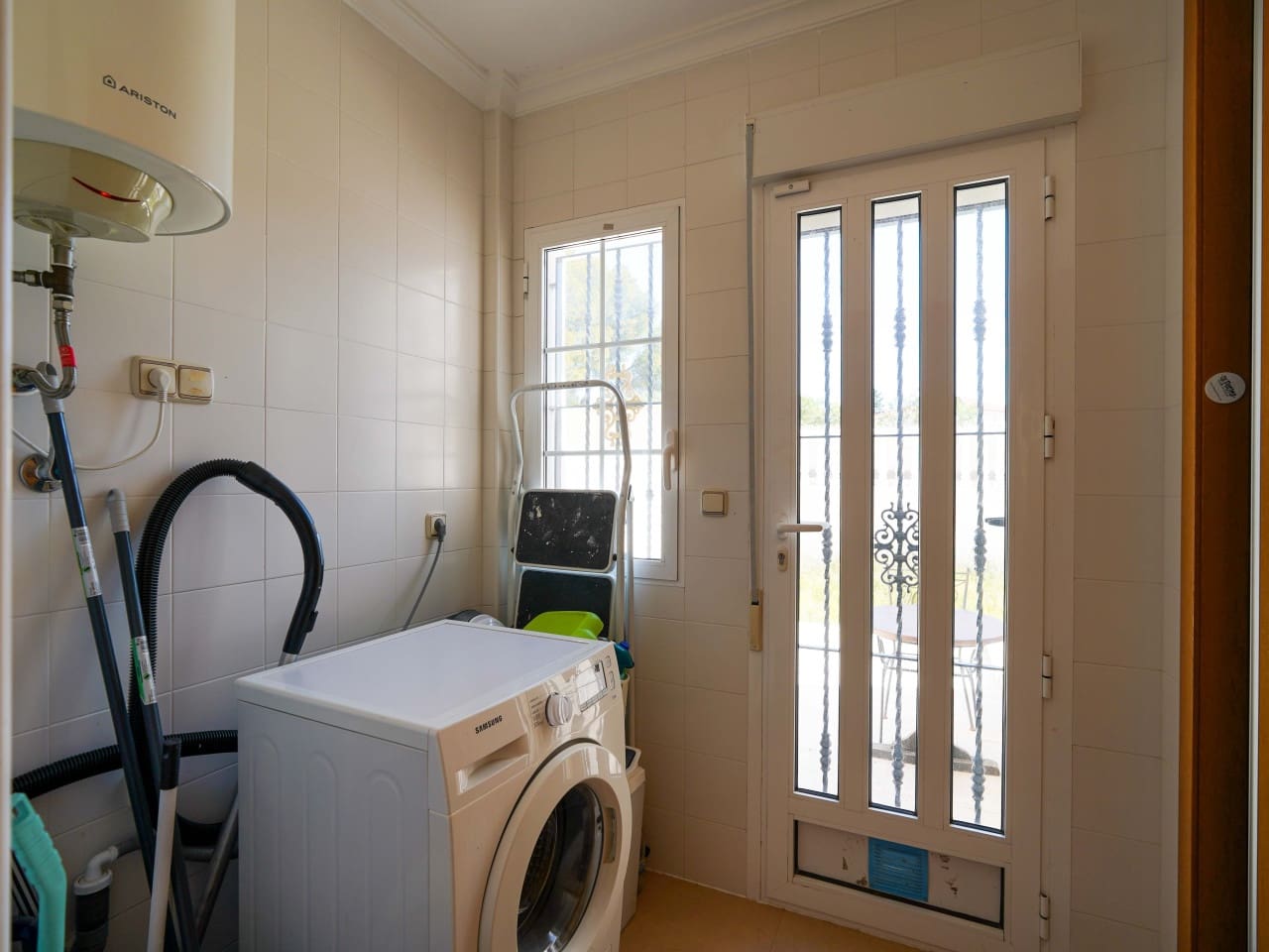 3 bedroom Villa for sale in Villamartin with pool garage - € 499,000 (Ref: 9730810)