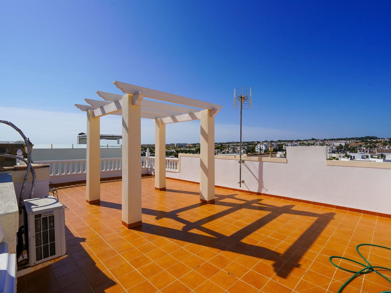 3 bedroom Villa for sale in Villamartin with pool garage - € 499,000 (Ref: 9730810)