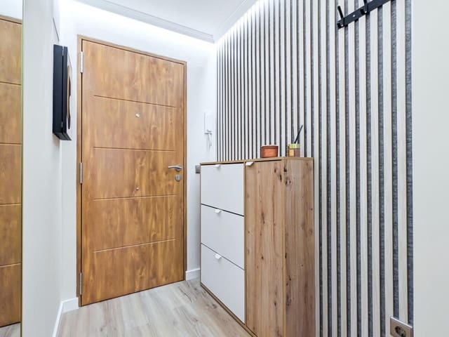 1 slaapkamer Appartement te koop in Parque de las Naciones, Torrevieja met garage - € 139.800 (Ref: 9736126)