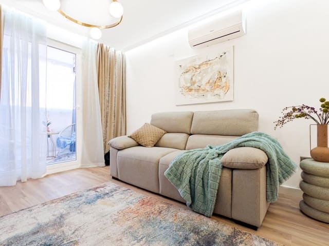 1 slaapkamer Appartement te koop in Parque de las Naciones, Torrevieja met garage - € 139.800 (Ref: 9736126)