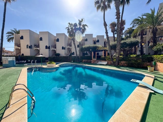 Apartamento de 2 habitaciones en Miramar - Torre del Moro, Torrevieja en venta con piscina - 240.000 € (Ref: 9740075)