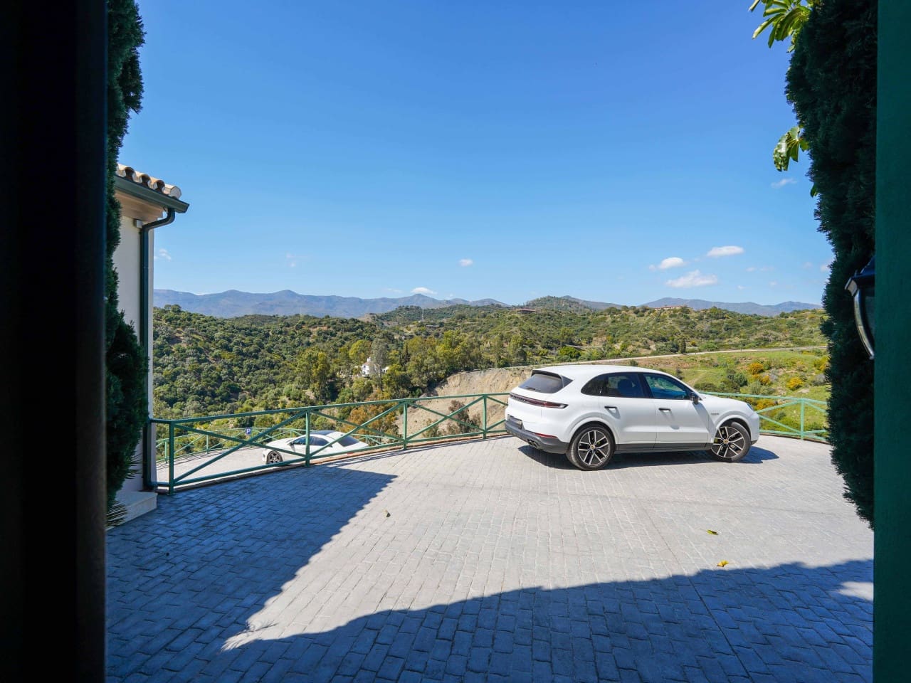 5 quarto Moradia para venda em New Golden Mile com piscina garagem - 20 000 € (Ref: 9743103)