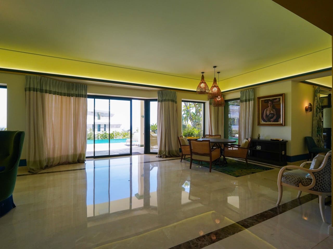 5 quarto Moradia para venda em New Golden Mile com piscina garagem - 20 000 € (Ref: 9743103)