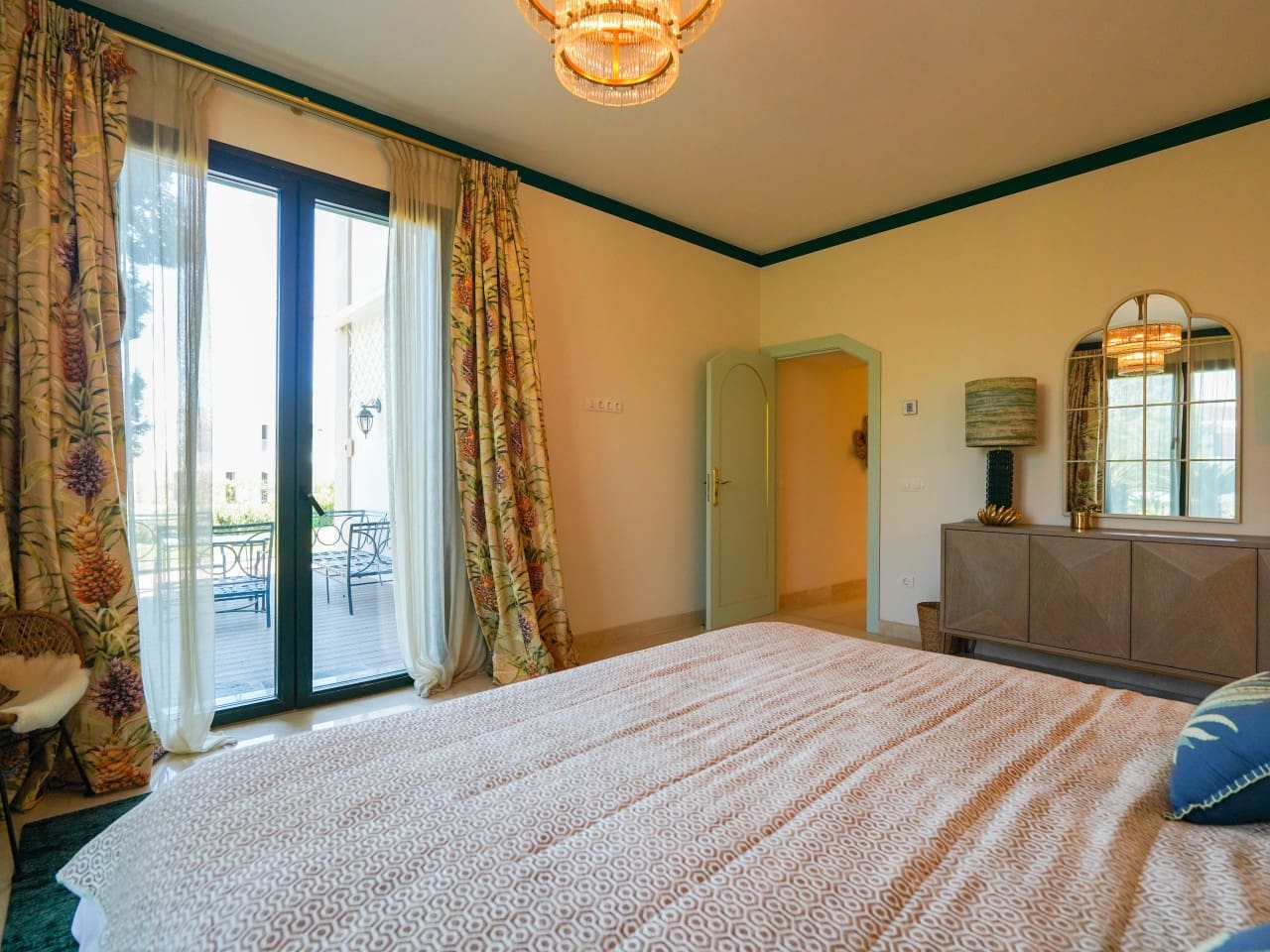 5 quarto Moradia para venda em New Golden Mile com piscina garagem - 20 000 € (Ref: 9743103)