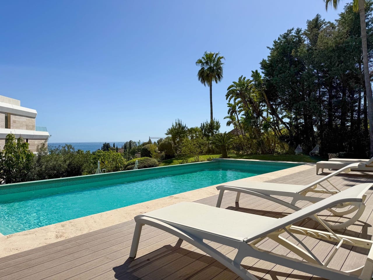 5 quarto Moradia para venda em New Golden Mile com piscina garagem - 20 000 € (Ref: 9743103)