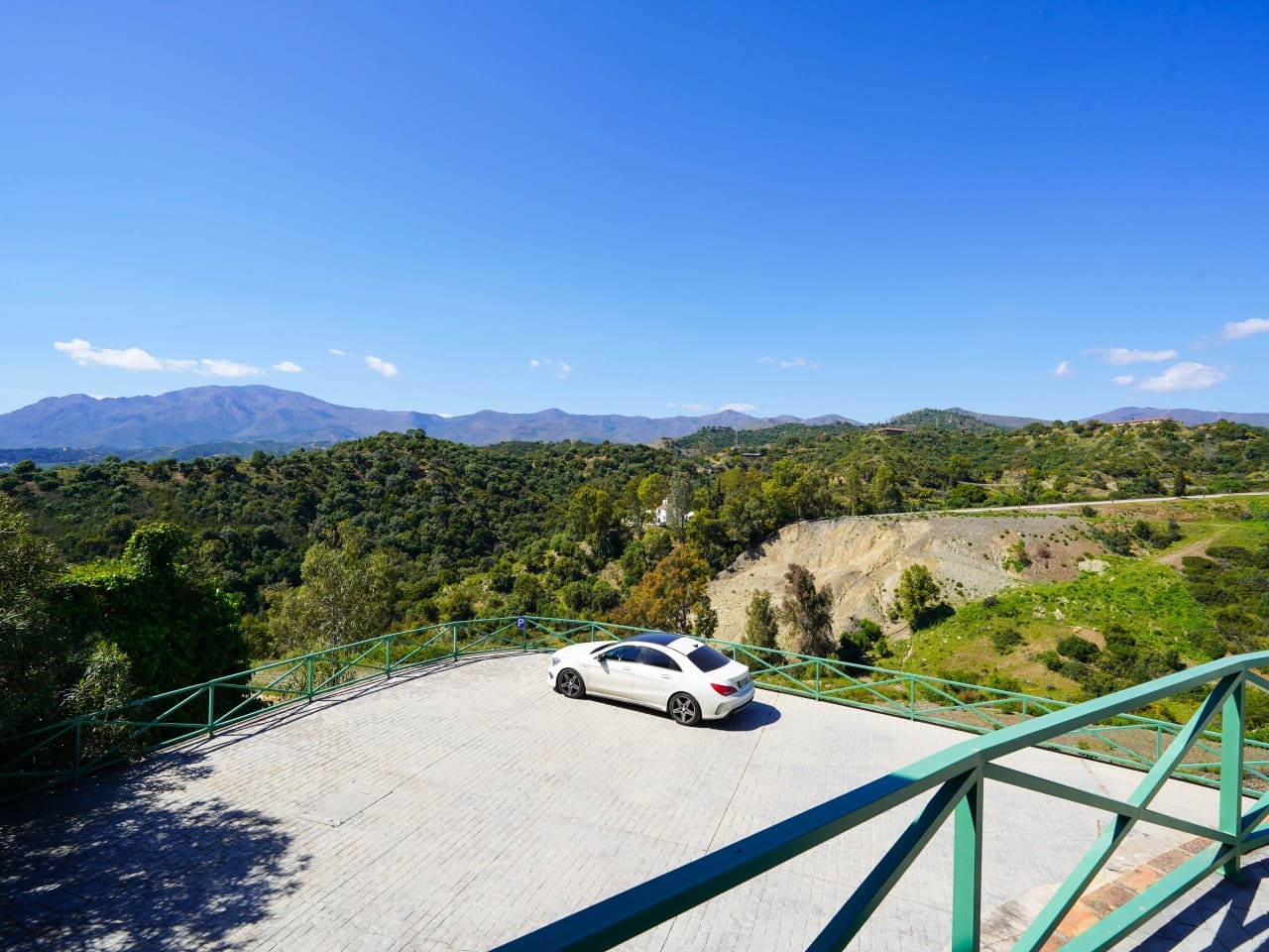 5 quarto Moradia para venda em New Golden Mile com piscina garagem - 20 000 € (Ref: 9743103)