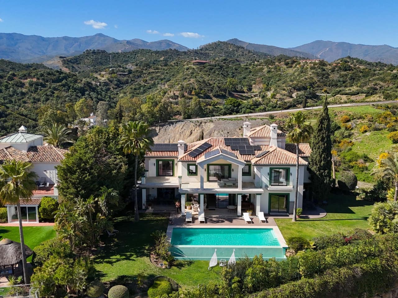 5 quarto Moradia para venda em New Golden Mile com piscina garagem - 20 000 € (Ref: 9743103)