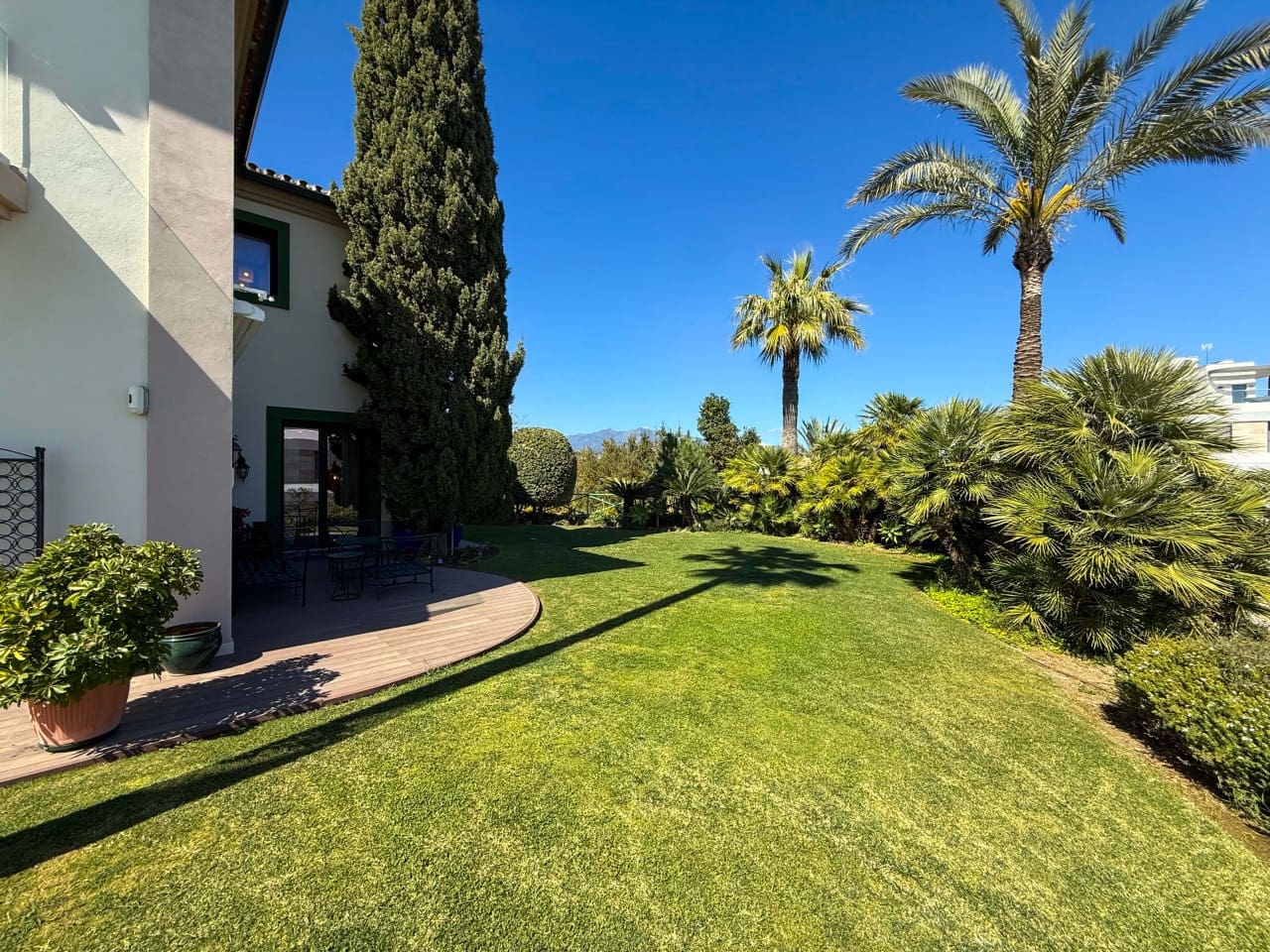 5 quarto Moradia para venda em New Golden Mile com piscina garagem - 20 000 € (Ref: 9743103)