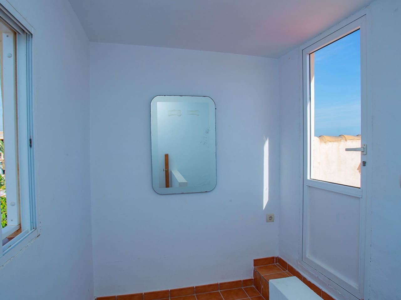 4 sypialnia Willa na sprzedaż w Torrevieja z basenem garażem - 859 000 € (Ref: 9743188)