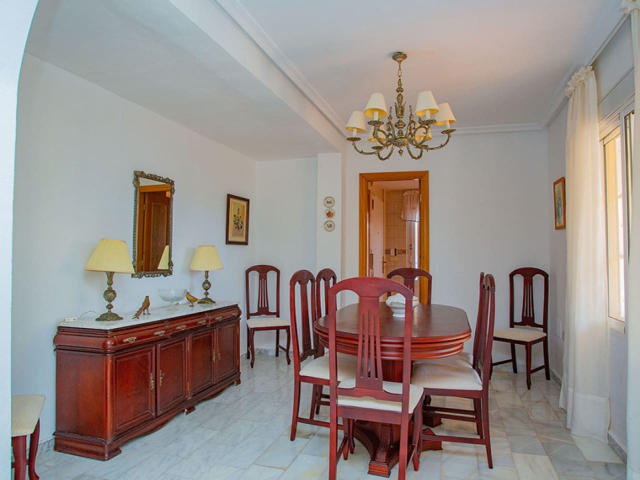 4 sypialnia Willa na sprzedaż w Torrevieja z basenem garażem - 859 000 € (Ref: 9743188)