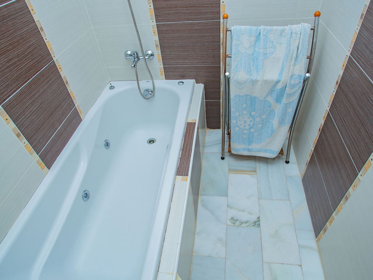 4 sypialnia Willa na sprzedaż w Torrevieja z basenem garażem - 859 000 € (Ref: 9743188)