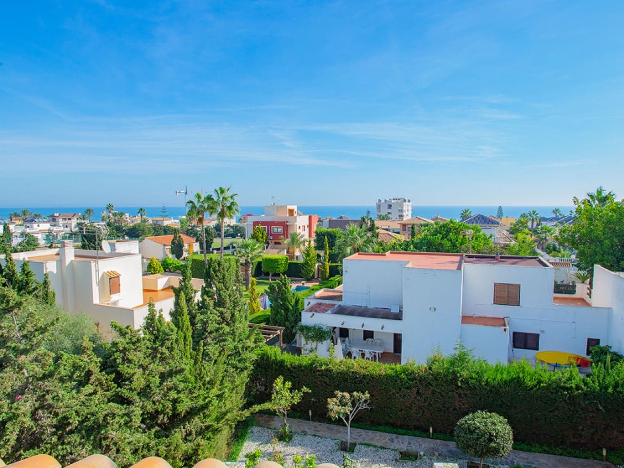 4 sypialnia Willa na sprzedaż w Torrevieja z basenem garażem - 859 000 € (Ref: 9743188)