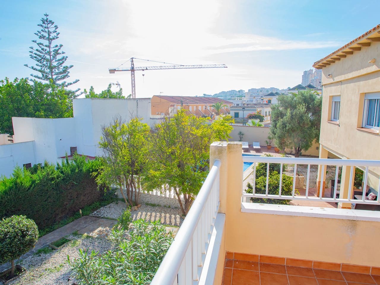 4 sypialnia Willa na sprzedaż w Torrevieja z basenem garażem - 859 000 € (Ref: 9743188)