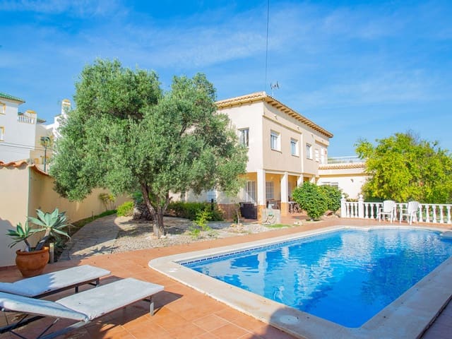 4 chambre Villa/Maison à vendre à Cañada del Molino, Torrevieja avec piscine garage - 859 000 € (Ref: 9743188)