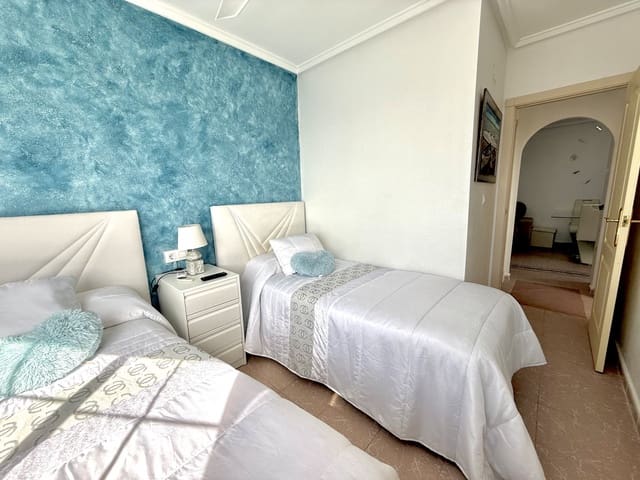 2 slaapkamer Appartement te koop in La Mata, Torrevieja met zwembad - € 172.900 (Ref: 9762352)