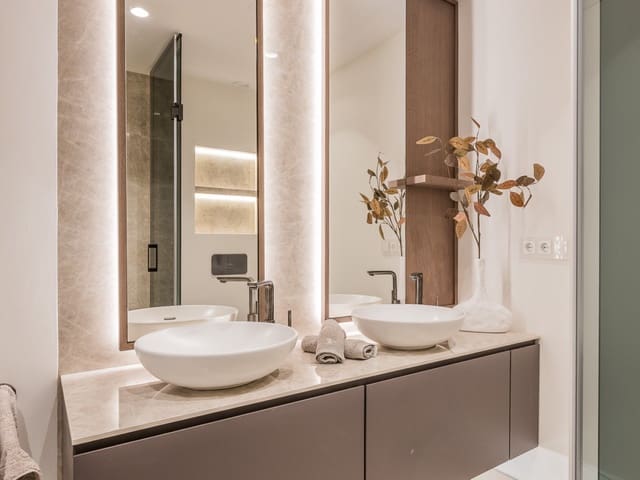 3 Zimmer Apartment zu verkaufen in El Velerín, Estepona mit Pool Garage - 1.995.000 € (Ref: 9763265)