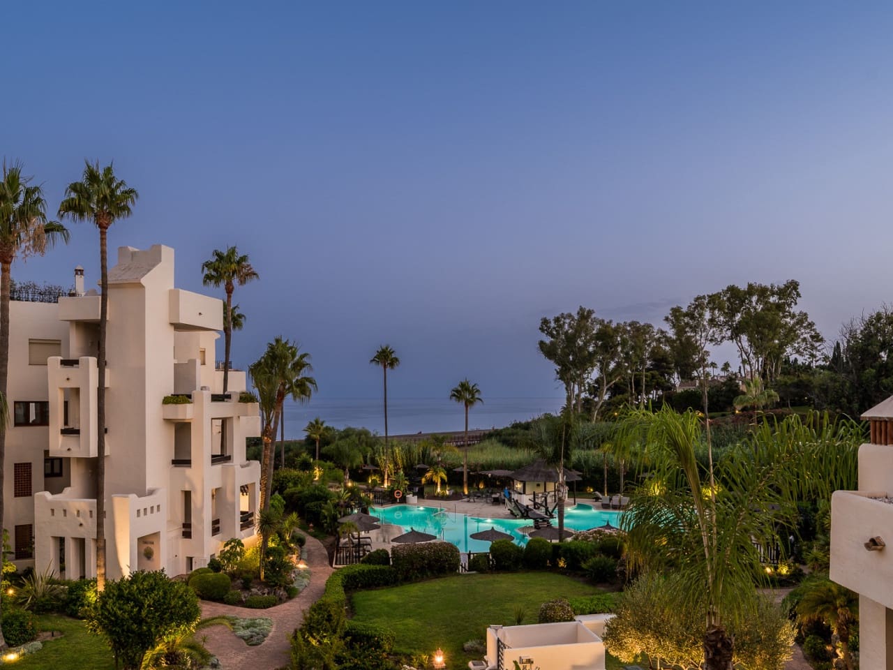 3 makuuhuone Huoneisto myytävänä paikassa Estepona mukana uima-altaan 
autotalli - 1 995 000 € (Ref: 9763265)