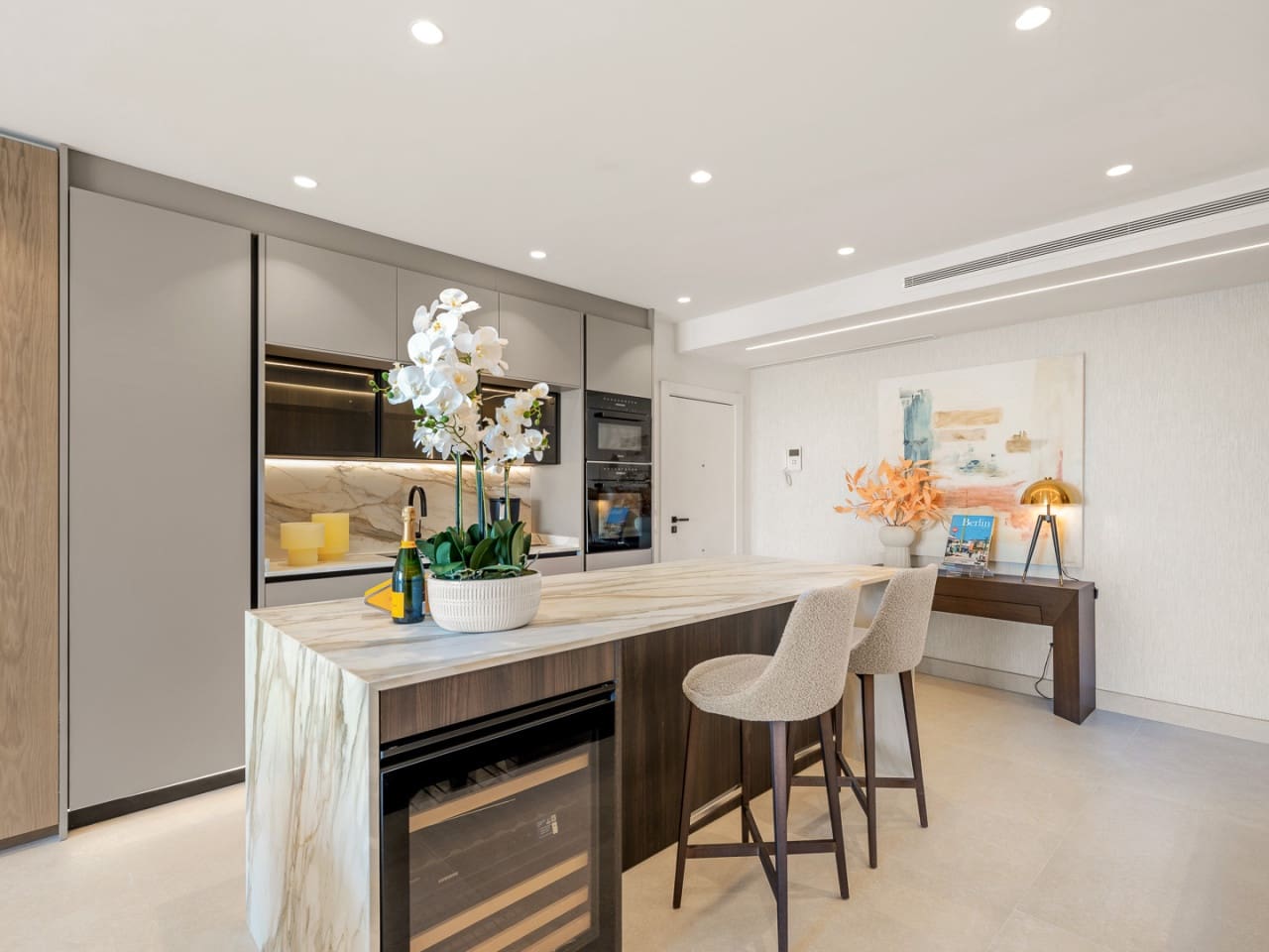 3 makuuhuone Huoneisto myytävänä paikassa Estepona mukana uima-altaan 
autotalli - 1 995 000 € (Ref: 9763265)