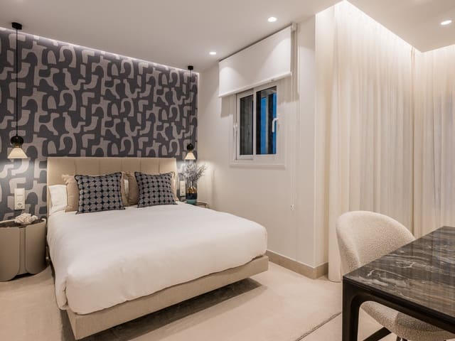 3 Zimmer Apartment zu verkaufen in El Velerín, Estepona mit Pool Garage - 1.995.000 € (Ref: 9763265)