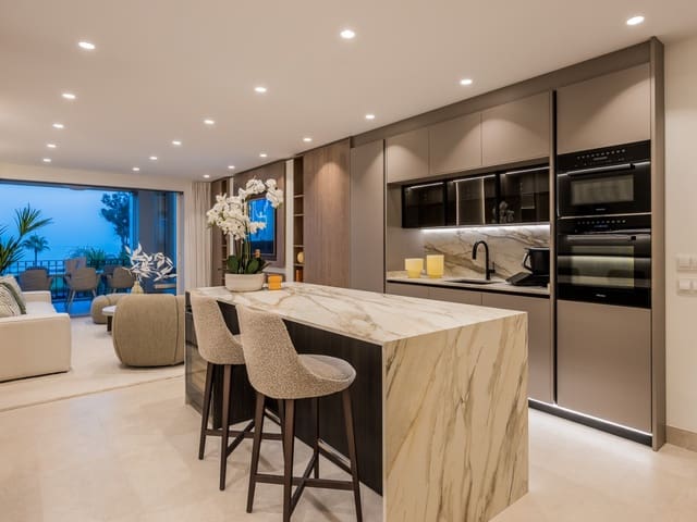 3 Zimmer Apartment zu verkaufen in El Velerín, Estepona mit Pool Garage - 1.995.000 € (Ref: 9763265)