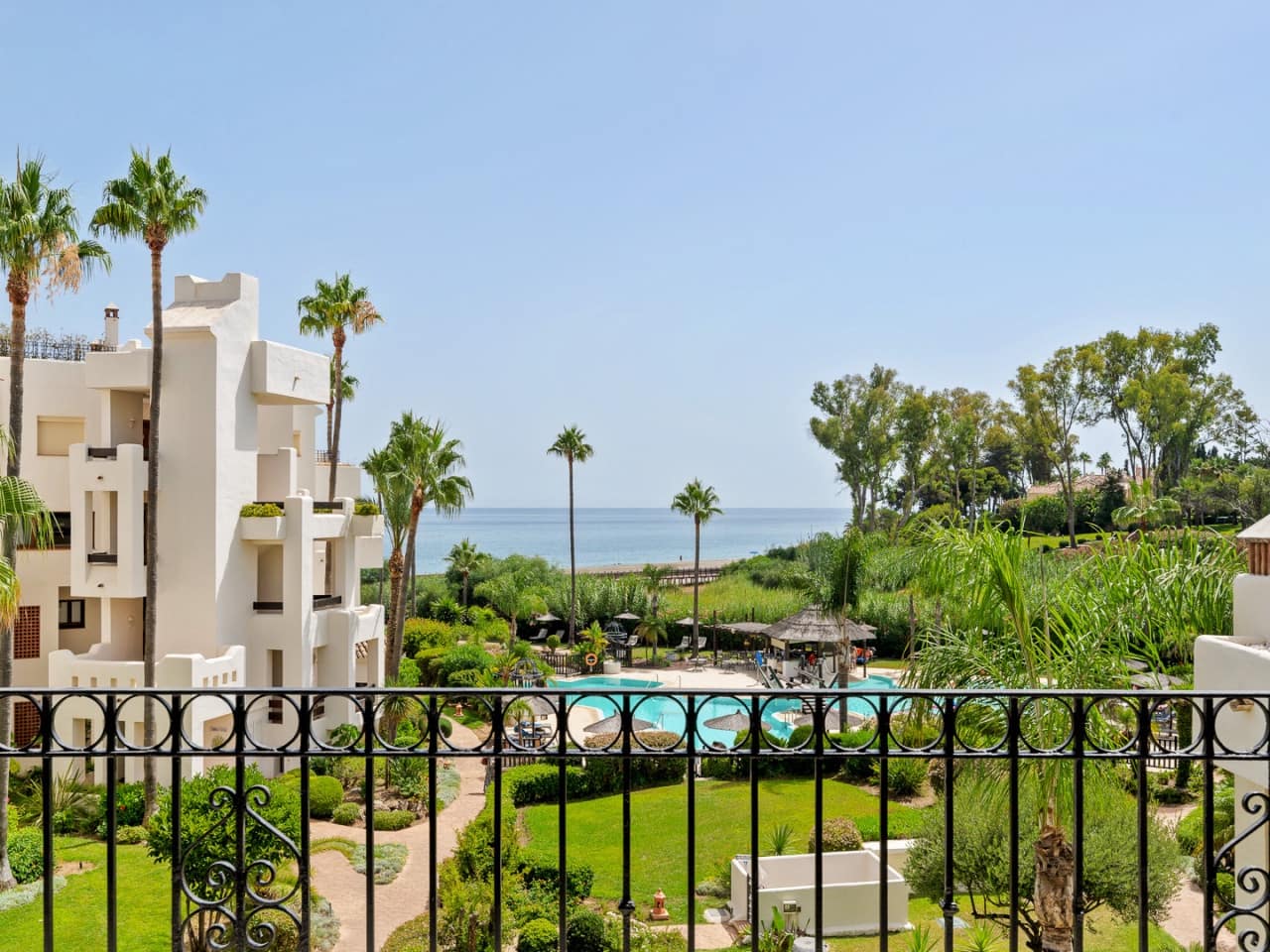 3 makuuhuone Huoneisto myytävänä paikassa Estepona mukana uima-altaan 
autotalli - 1 995 000 € (Ref: 9763265)