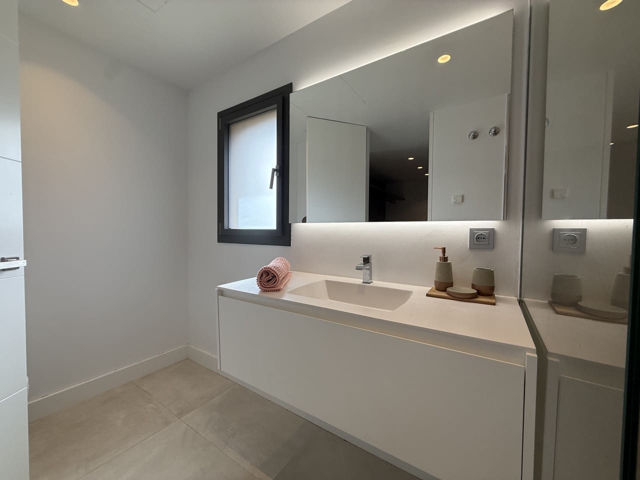 5 chambre Villa/Maison à vendre à Nueva Andalucia avec piscine garage - 3 000 000 € (Ref: 9768890)