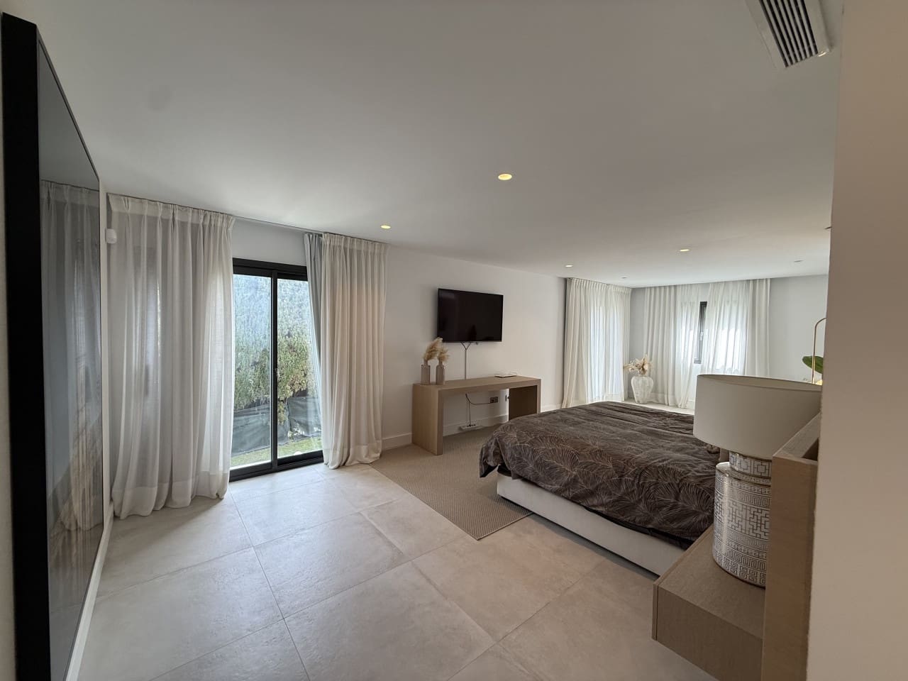 5 chambre Villa/Maison à vendre à Nueva Andalucia avec piscine garage - 3 000 000 € (Ref: 9768890)