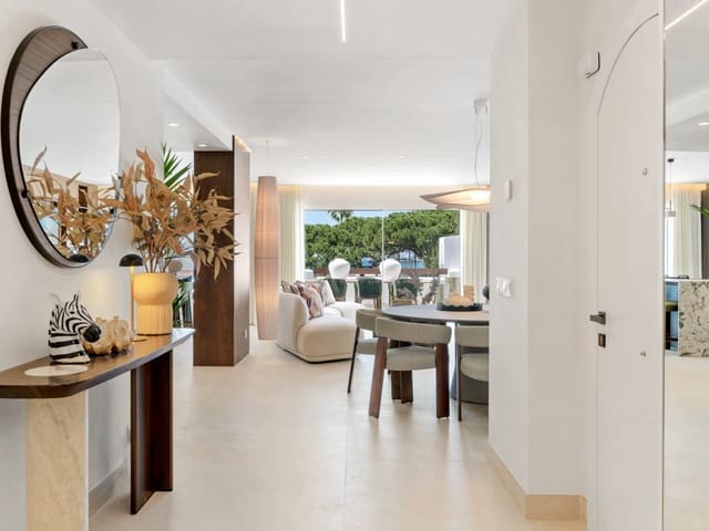 Apartamento de 3 habitaciones en Los Monteros, Marbella en venta con piscina garaje - 2.450.000 € (Ref: 9772596)