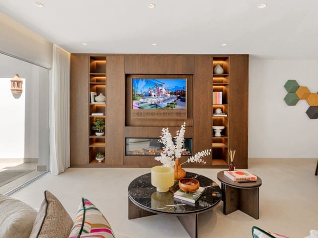 Apartamento de 3 habitaciones en Los Monteros, Marbella en venta con piscina garaje - 2.450.000 € (Ref: 9772596)