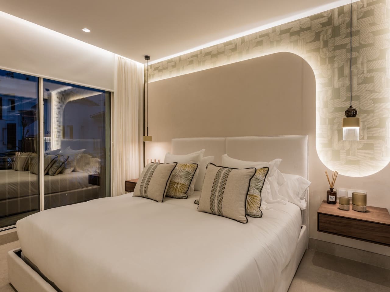 Apartamento de 3 habitaciones en Los Monteros en venta con piscina garaje - 2.450.000 € (Ref: 9772596)