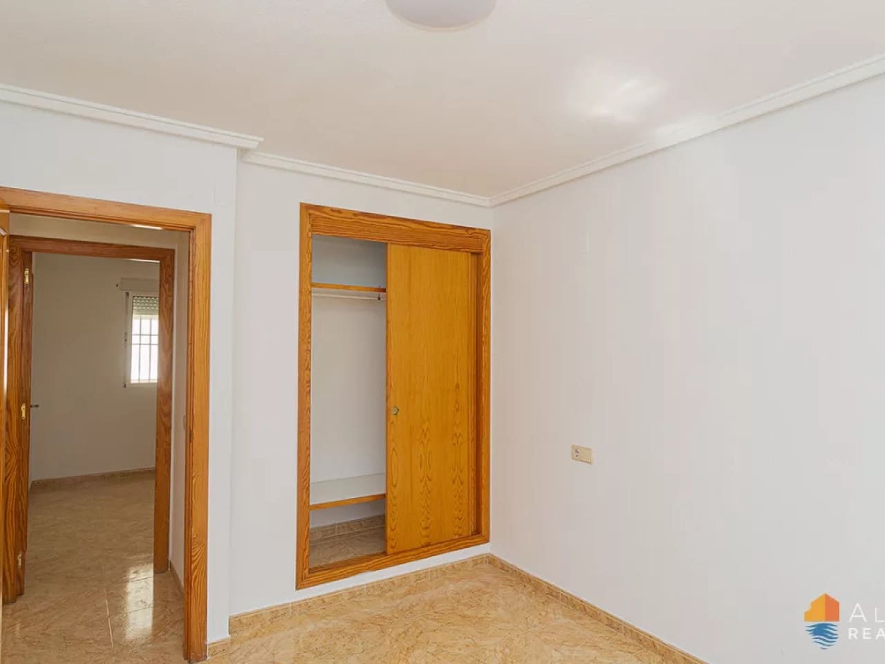 2 slaapkamer Appartement te koop in Torrevieja met zwembad - € 136.500 (Ref: 9777351)
