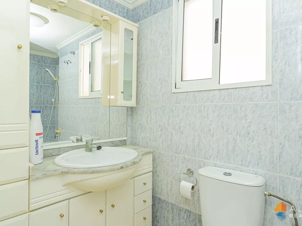 2 slaapkamer Appartement te koop in Torrevieja met zwembad - € 136.500 (Ref: 9777351)