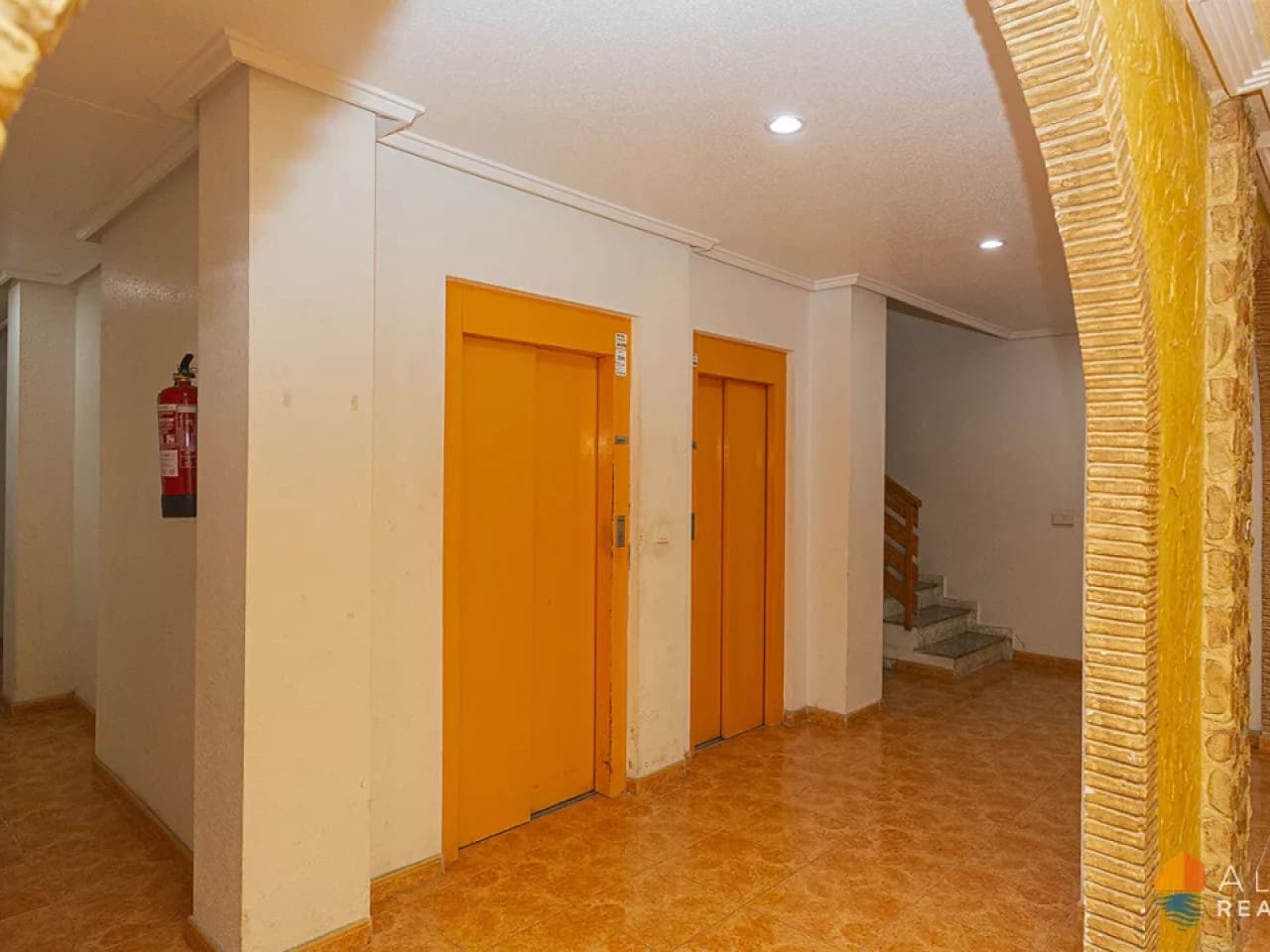 2 slaapkamer Appartement te koop in Torrevieja met zwembad - € 136.500 (Ref: 9777351)