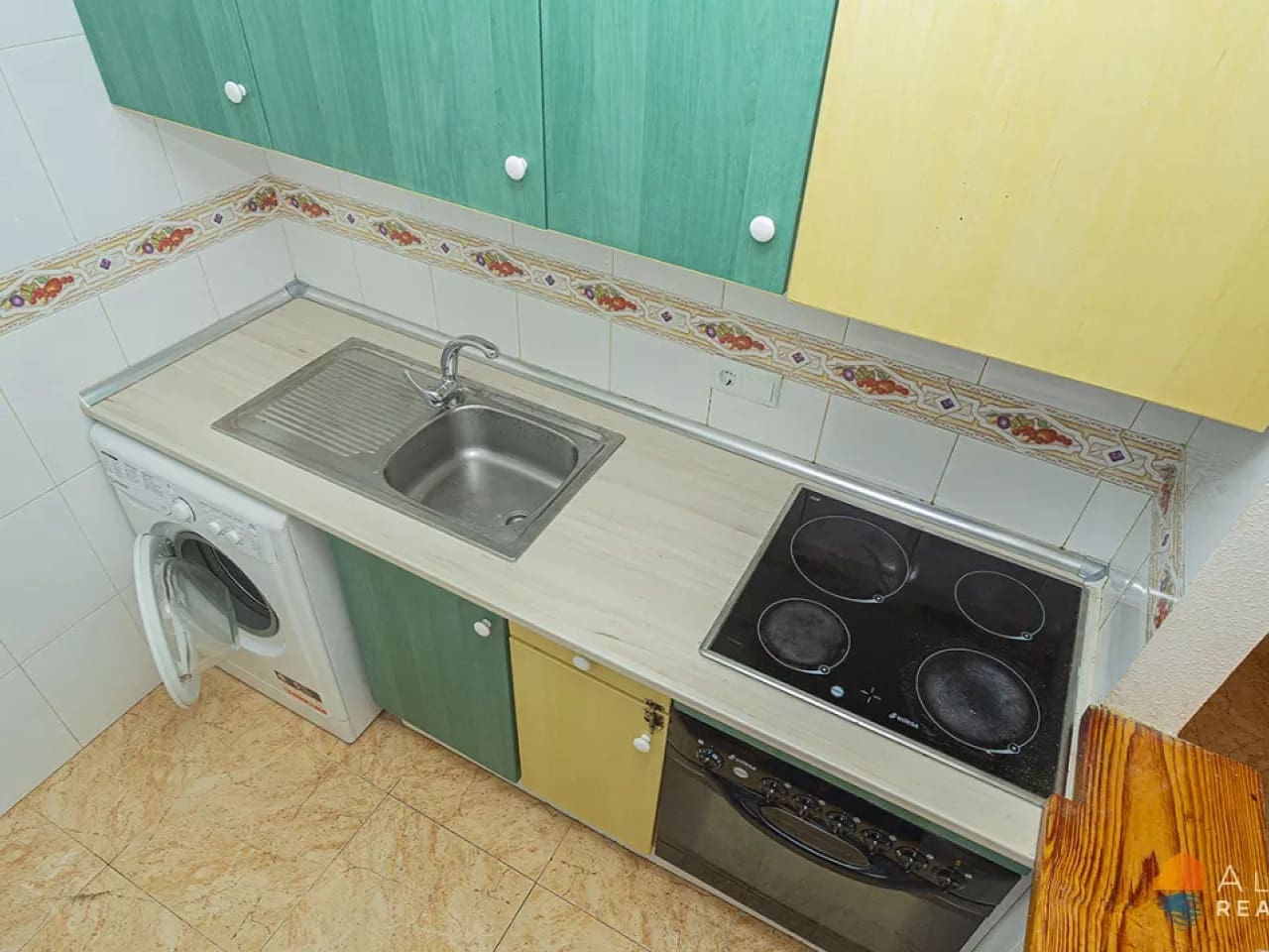 2 slaapkamer Appartement te koop in Torrevieja met zwembad - € 136.500 (Ref: 9777351)