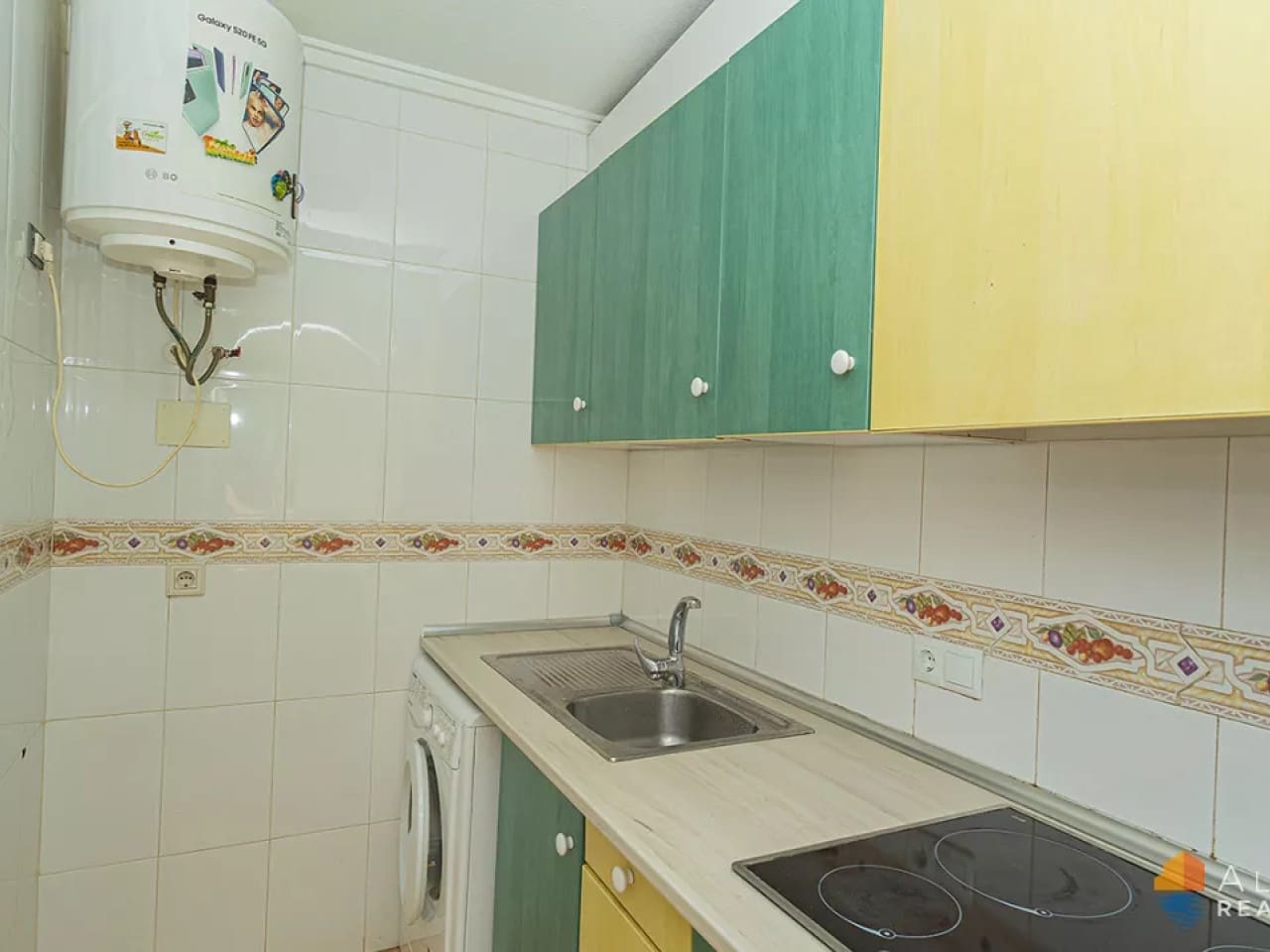 2 slaapkamer Appartement te koop in Torrevieja met zwembad - € 136.500 (Ref: 9777351)