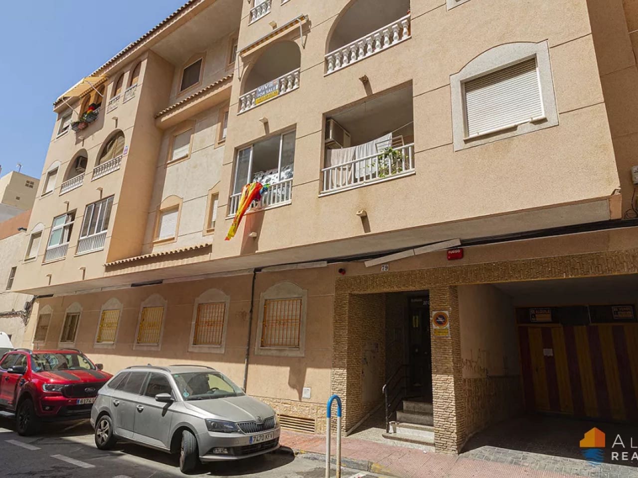 2 slaapkamer Appartement te koop in Torrevieja met zwembad - € 136.500 (Ref: 9777351)